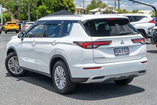 2022 Mitsubishi Outlander LS ZM