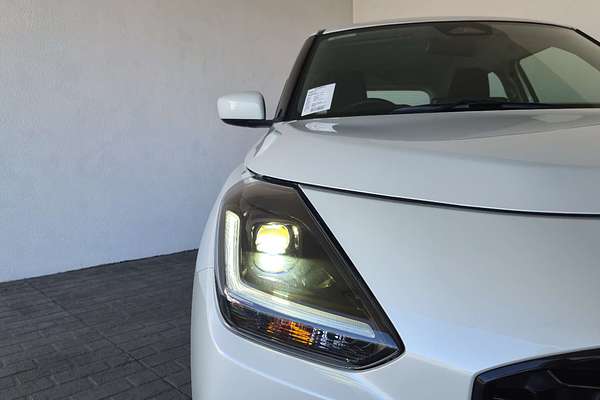 2024 Suzuki Swift Hybrid UZ