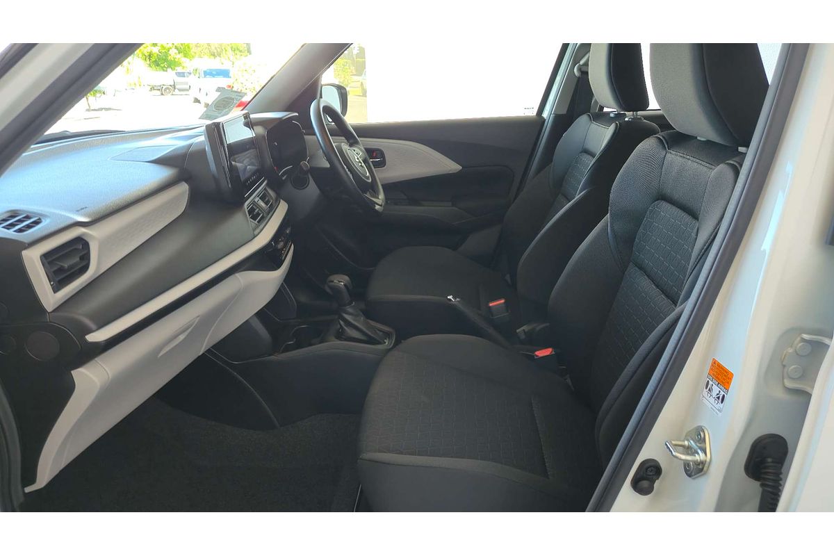 2024 Suzuki Swift Hybrid UZ