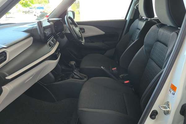 2024 Suzuki Swift Hybrid UZ