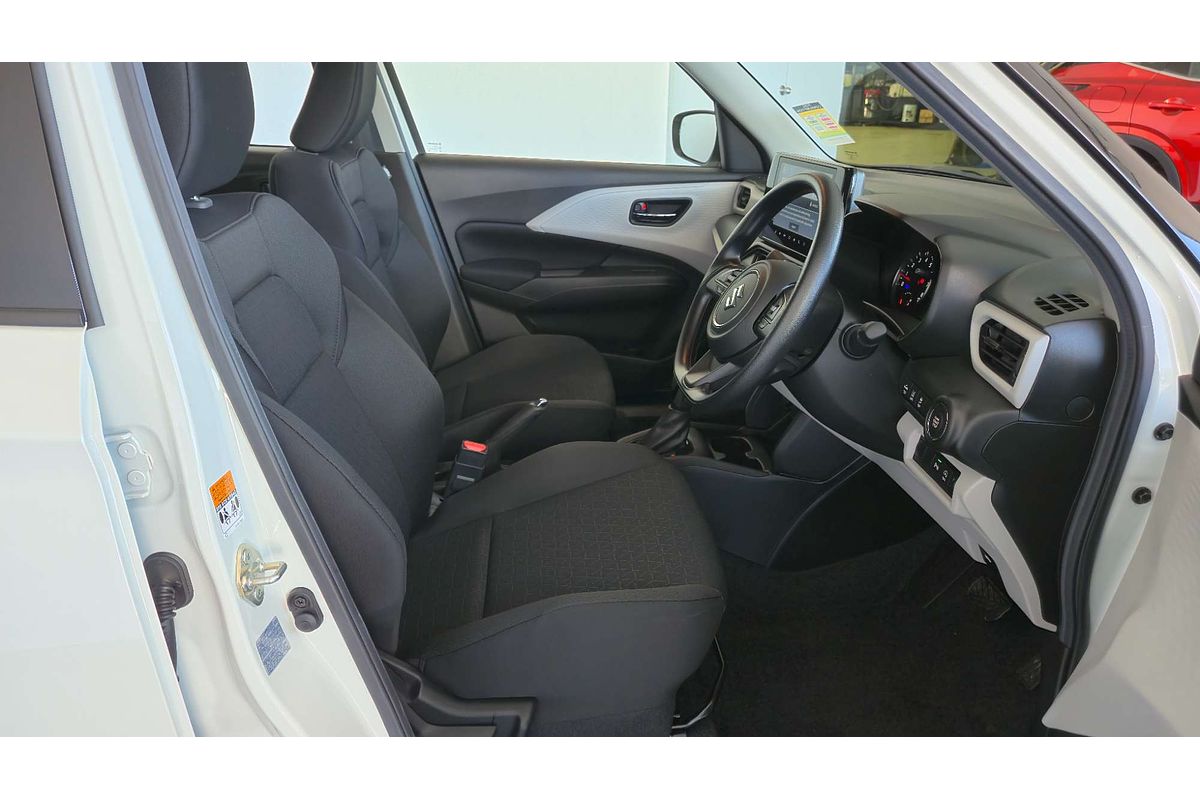 2024 Suzuki Swift Hybrid UZ