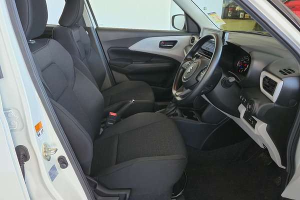 2024 Suzuki Swift Hybrid UZ