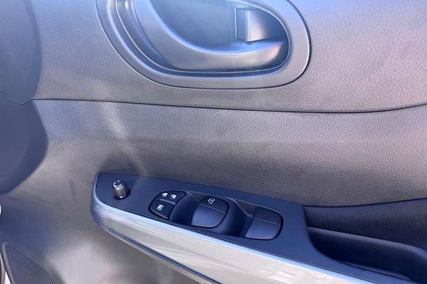 2024 Nissan Navara SL D23 4X4