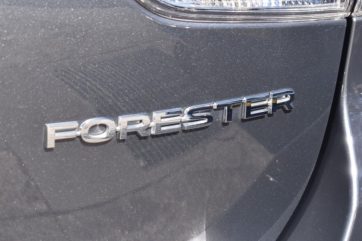 2023 Subaru Forester 2.5i Premium S5