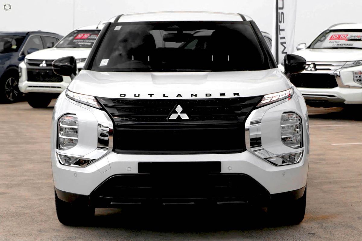 2024 Mitsubishi Outlander Black Edition ZM