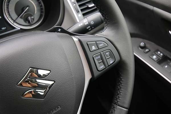 2023 Suzuki S-Cross Plus JYB