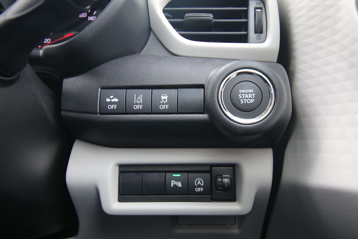 2024 Suzuki Swift Hybrid Plus UZ