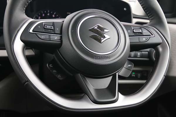 2024 Suzuki Swift Hybrid Plus UZ