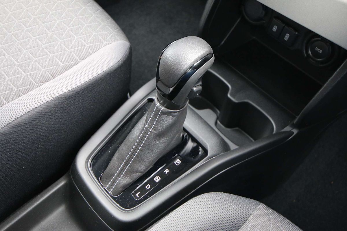 2024 Suzuki Swift Hybrid Plus UZ