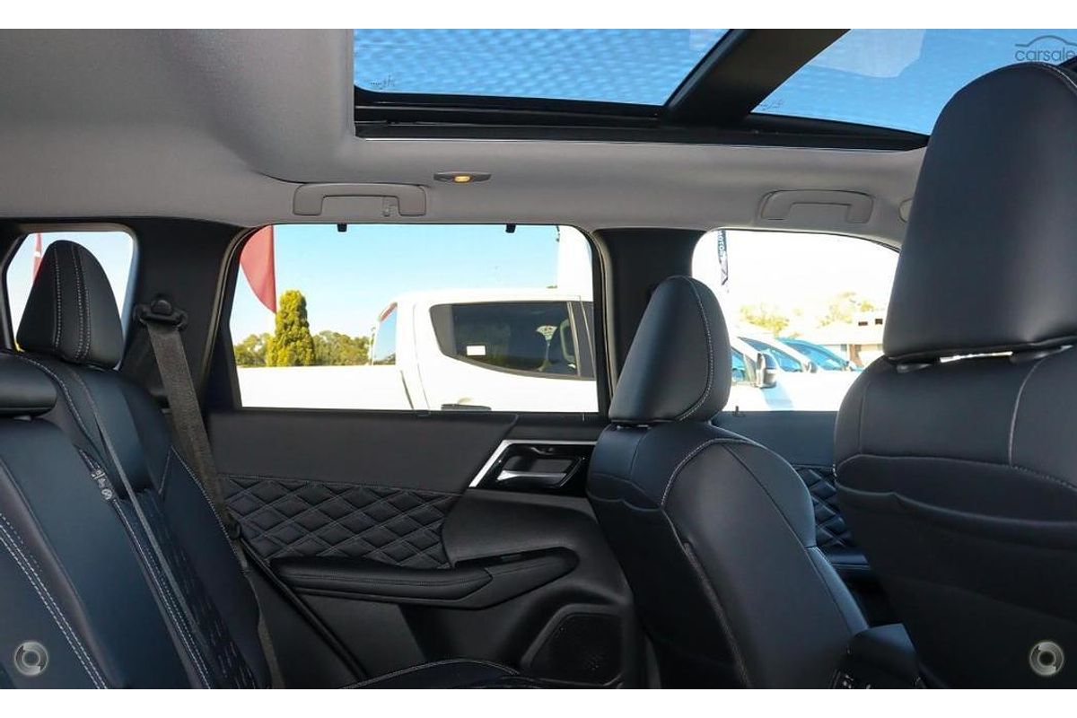 2024 Mitsubishi Outlander Exceed ZM AWD