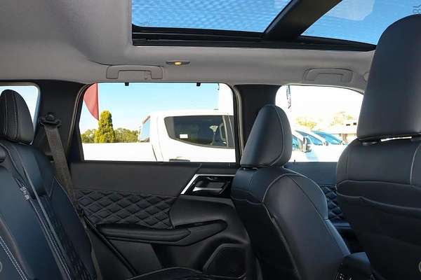 2024 Mitsubishi Outlander Exceed ZM AWD