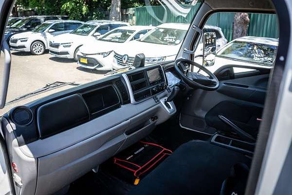 2020 Fuso Canter 515 Alloy