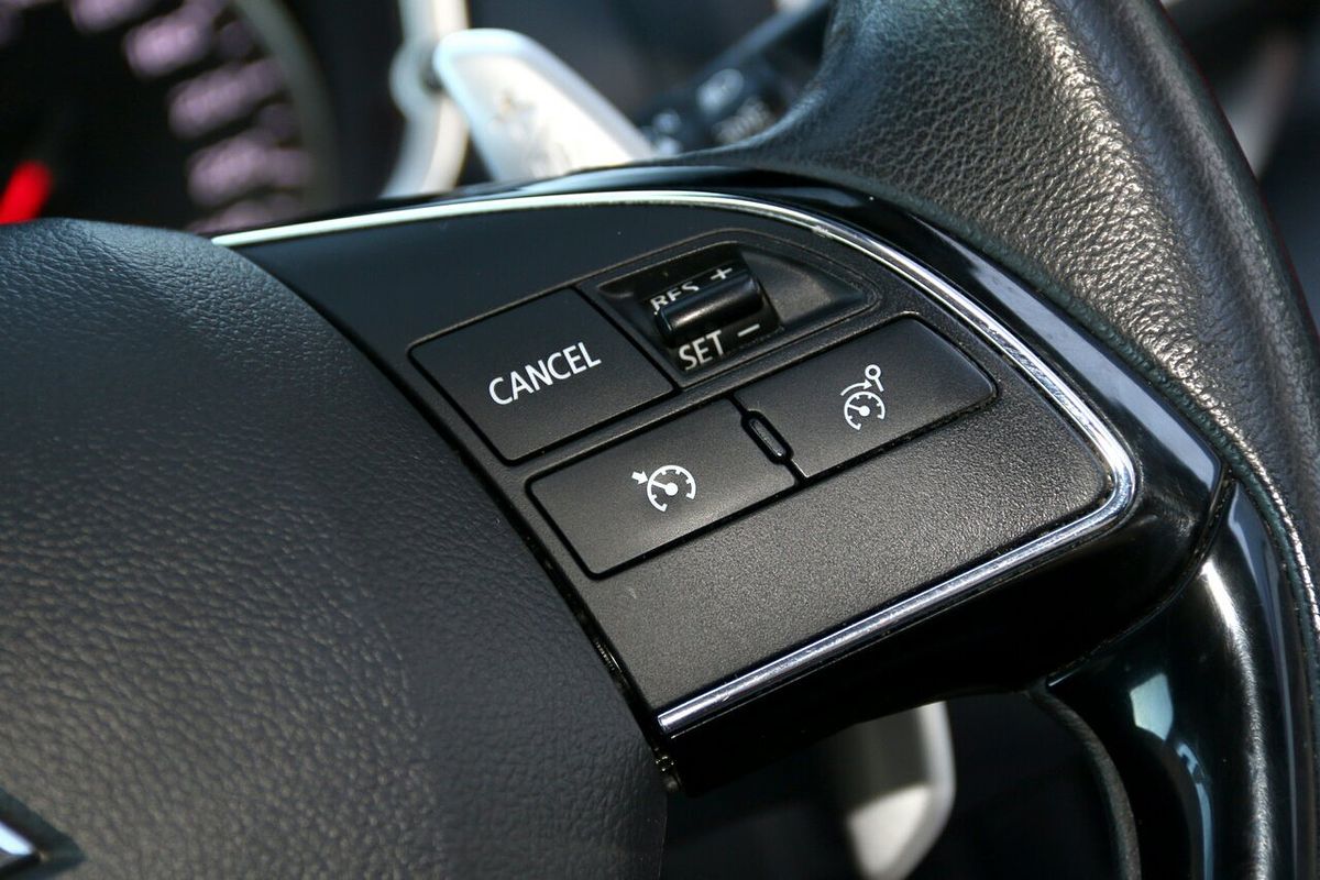 2018 Mitsubishi Eclipse Cross LS YA