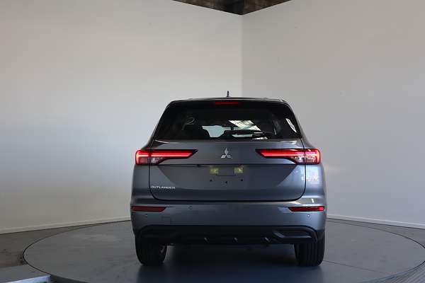 2022 Mitsubishi Outlander ES ZM