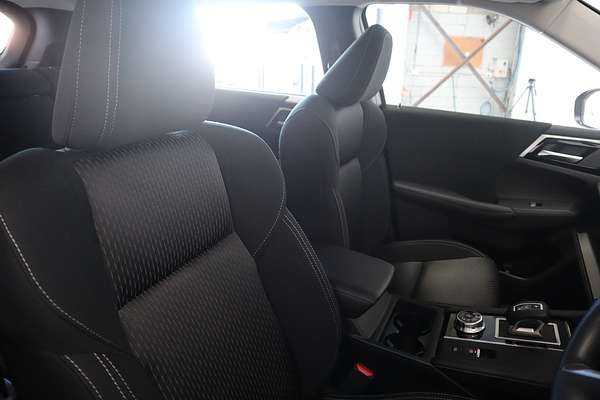2022 Mitsubishi Outlander ES ZM