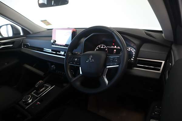 2022 Mitsubishi Outlander ES ZM