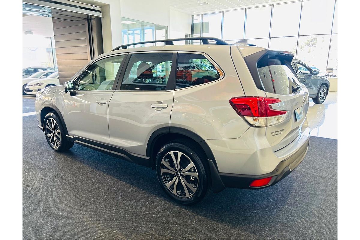 2023 Subaru Forester 2.5i Premium S5