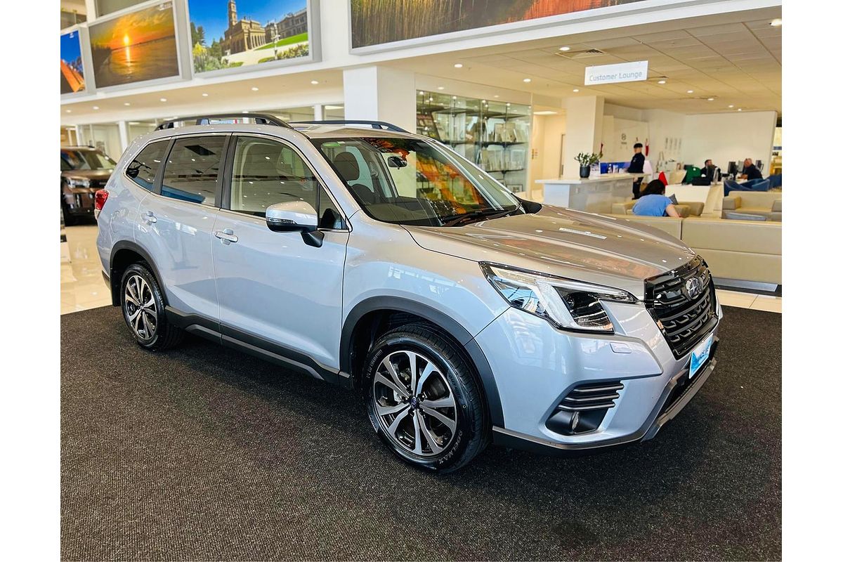 2023 Subaru Forester 2.5i Premium S5