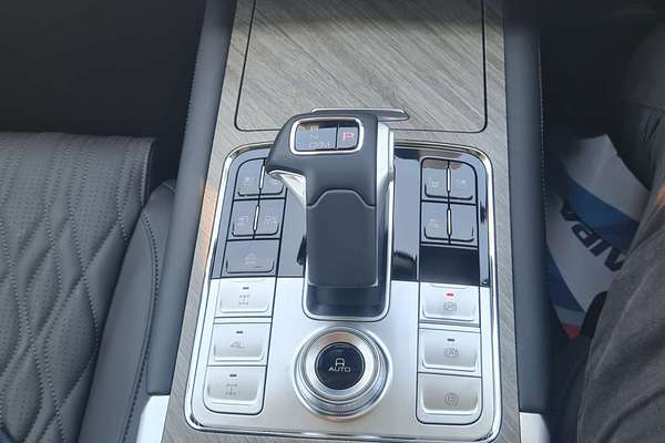 2024 GWM Tank 500 Ultra Hybrid P03