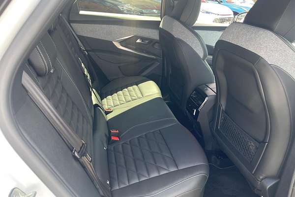 2024 Peugeot 3008 GT Premium Hybrid P64