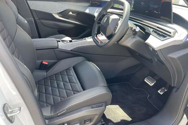 2024 Peugeot 3008 GT Premium Hybrid P64