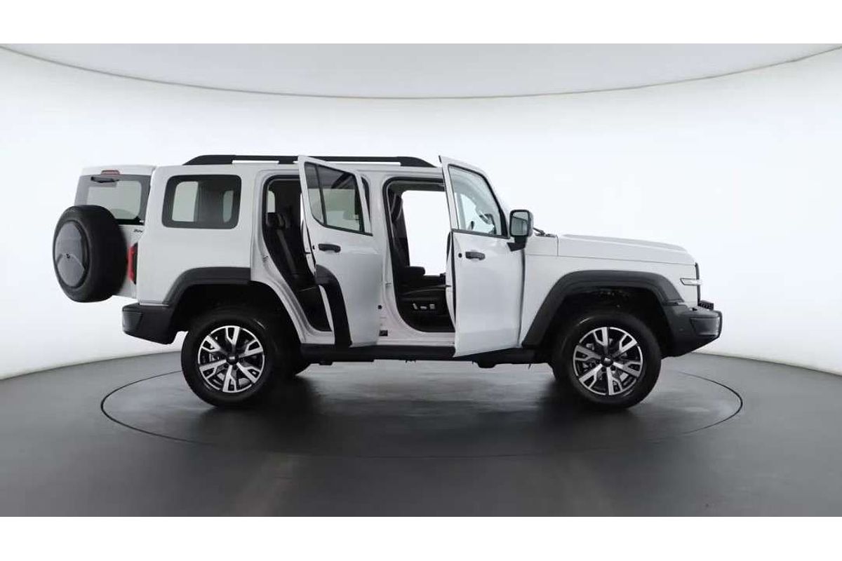 2023 GWM Tank 300 Ultra Hybrid P01