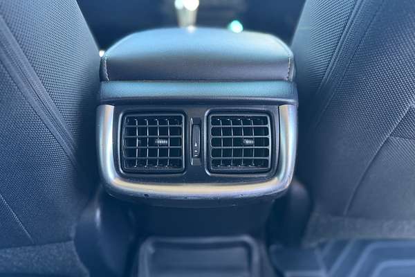 2022 Toyota Hilux SR5 GUN126R 4X4