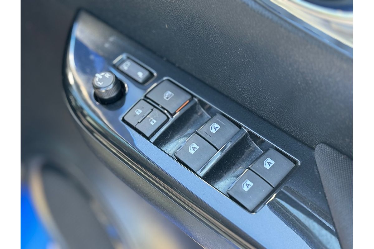 2022 Toyota Hilux SR5 GUN126R 4X4