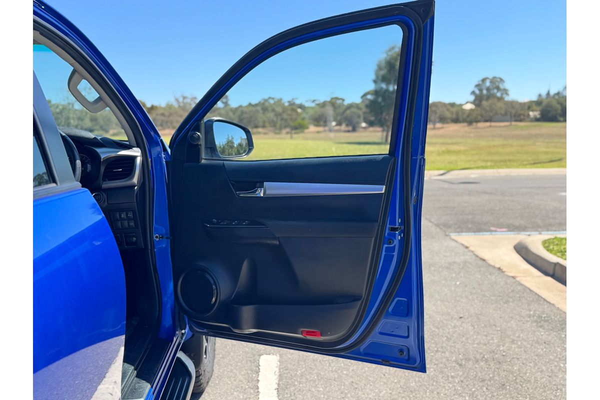 2022 Toyota Hilux SR5 GUN126R 4X4