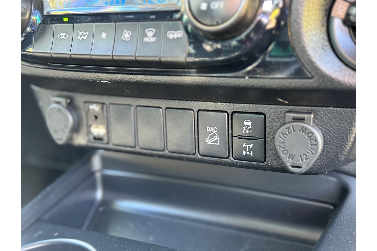 2022 Toyota Hilux SR5 GUN126R 4X4