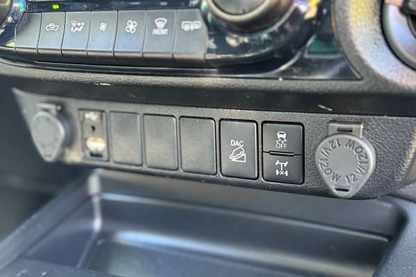 2022 Toyota Hilux SR5 GUN126R 4X4
