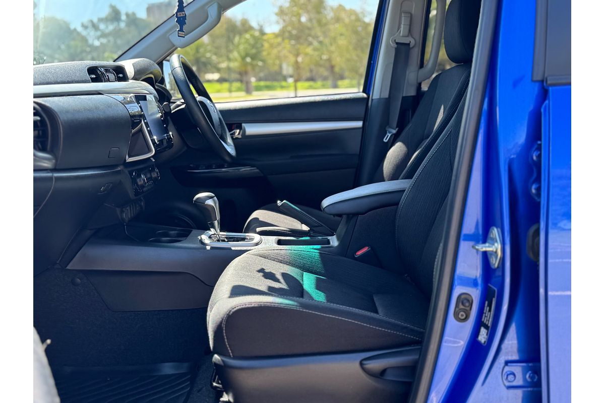 2022 Toyota Hilux SR5 GUN126R 4X4