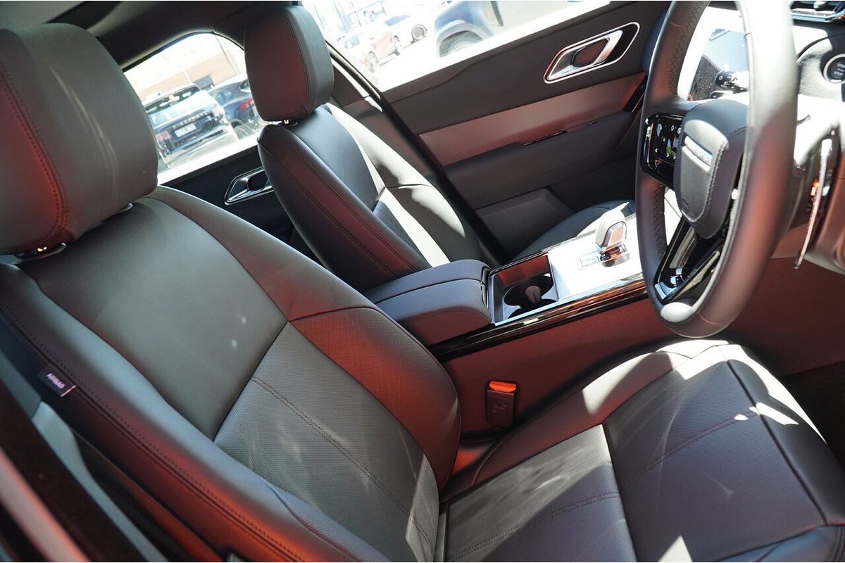 2024 Land Rover Range Rover Velar P250 Dynamic SE L560
