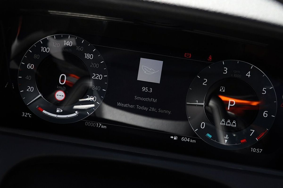 2024 Land Rover Range Rover Velar P250 Dynamic SE L560