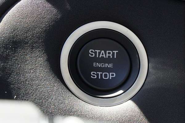 2024 Land Rover Range Rover Velar P250 Dynamic SE L560