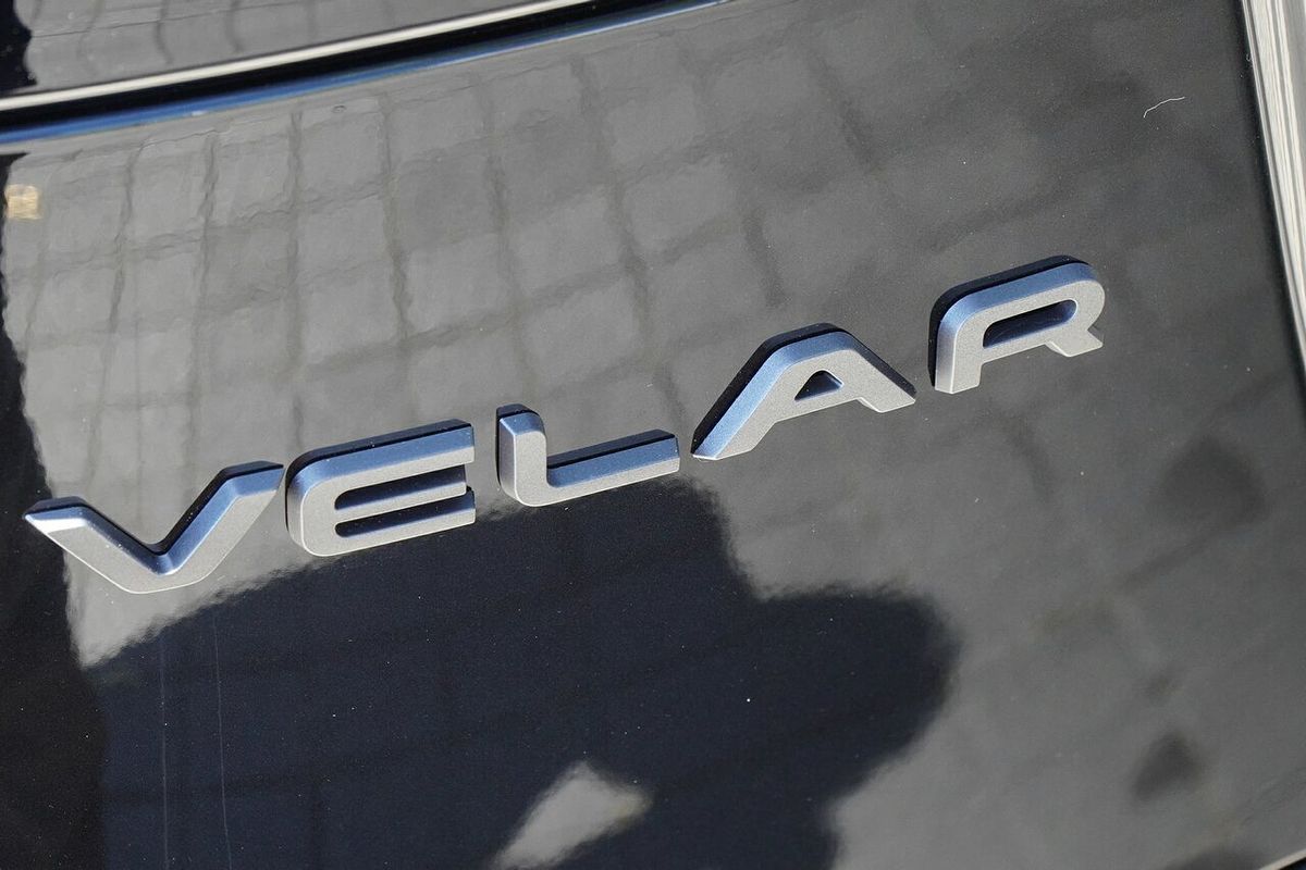 2024 Land Rover Range Rover Velar P250 Dynamic SE L560