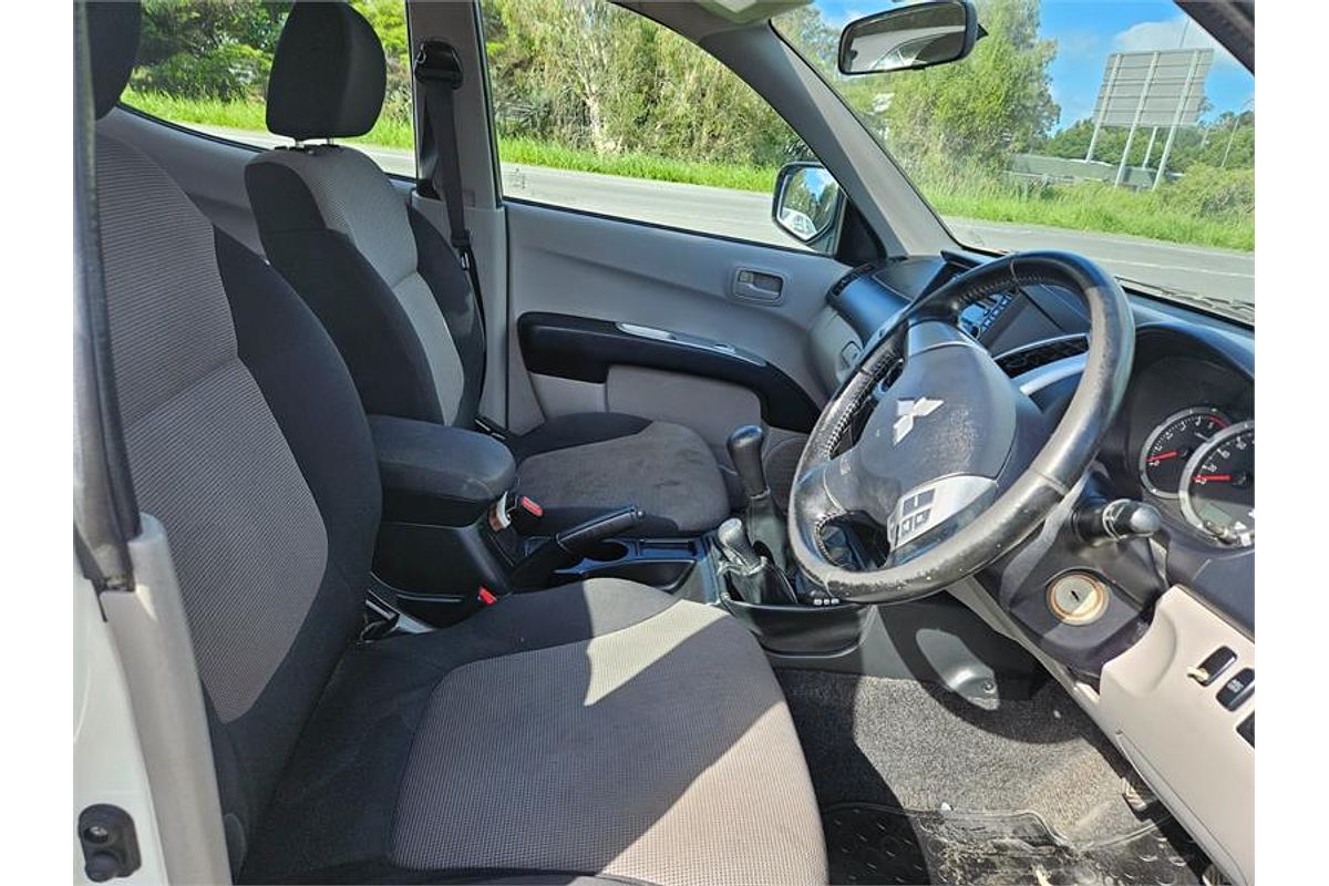 2012 Mitsubishi Triton GL-R MN 4X4