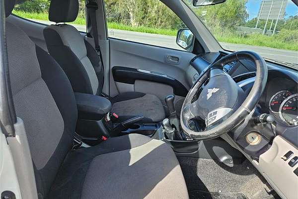 2012 Mitsubishi Triton GL-R MN 4X4