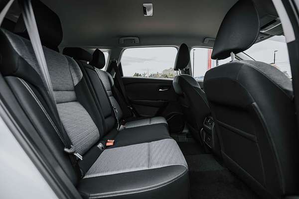 2024 Nissan X-TRAIL ST T33