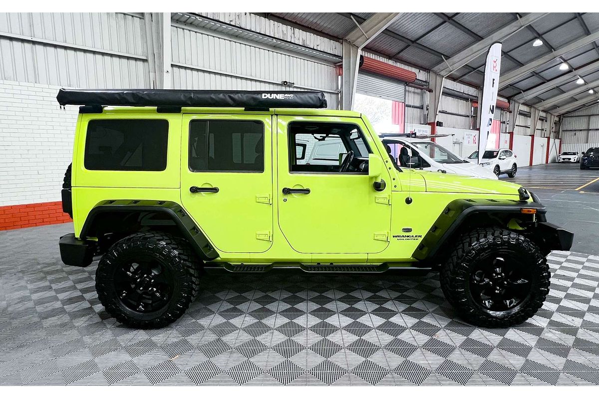2017 Jeep Wrangler Unlimited Overland JK