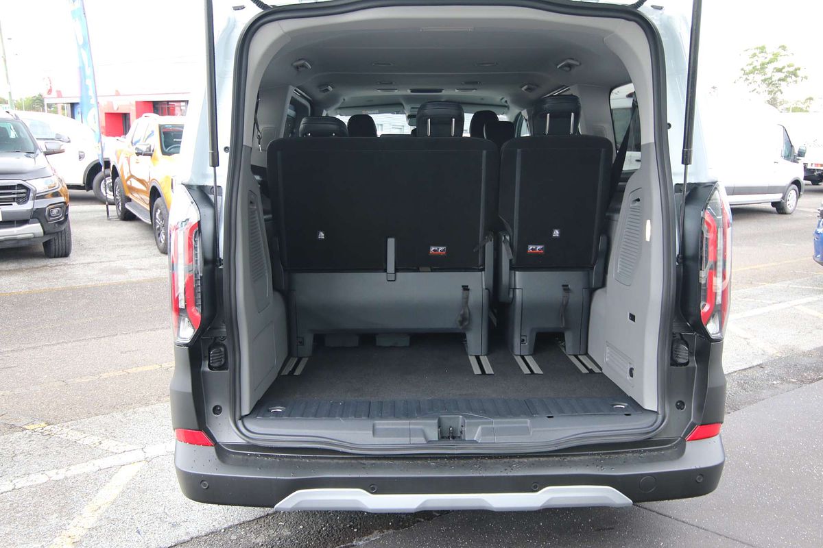 2024 Ford Tourneo Active AV SWB