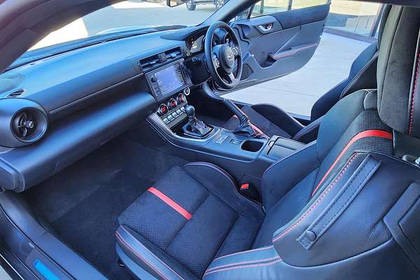 2024 Subaru BRZ S ZD8