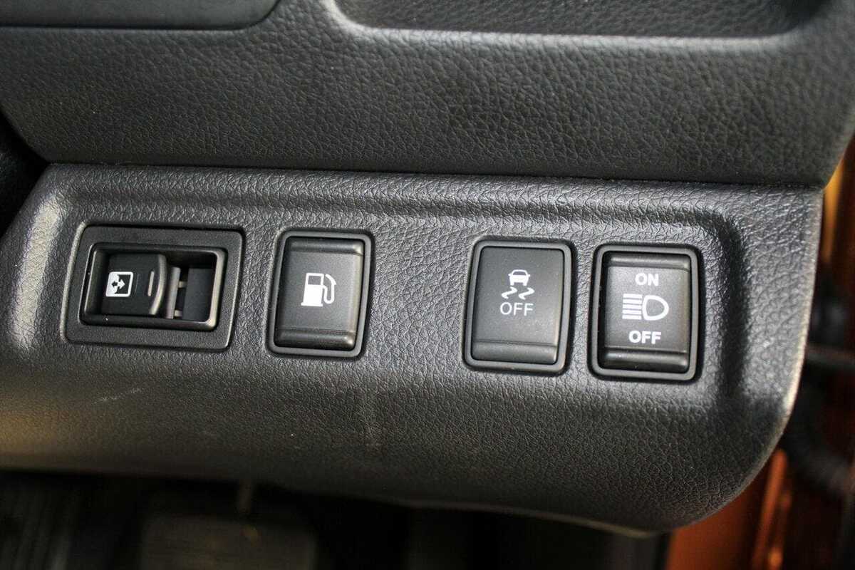 2016 Nissan NAVARA ST-X D23 Series 2