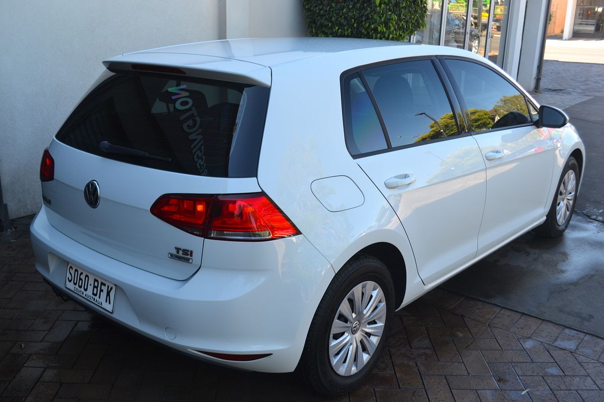 2015 Volkswagen Golf 90TSI 7