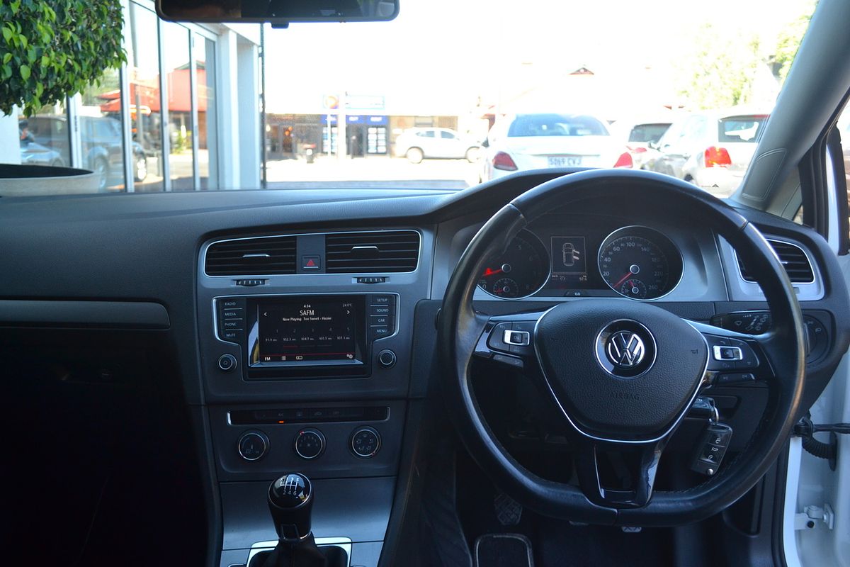 2015 Volkswagen Golf 90TSI 7