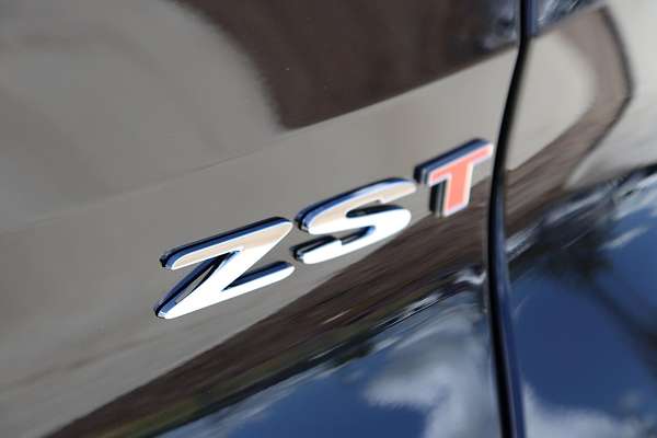 2024 MG ZST Essence