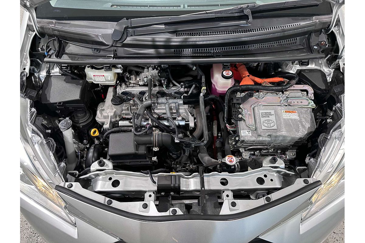 2019 Toyota Vitz Hybrid F NHP130