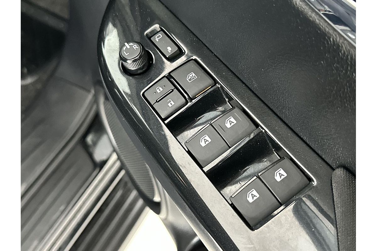 2023 Toyota Hilux SR5 GUN126R 4X4