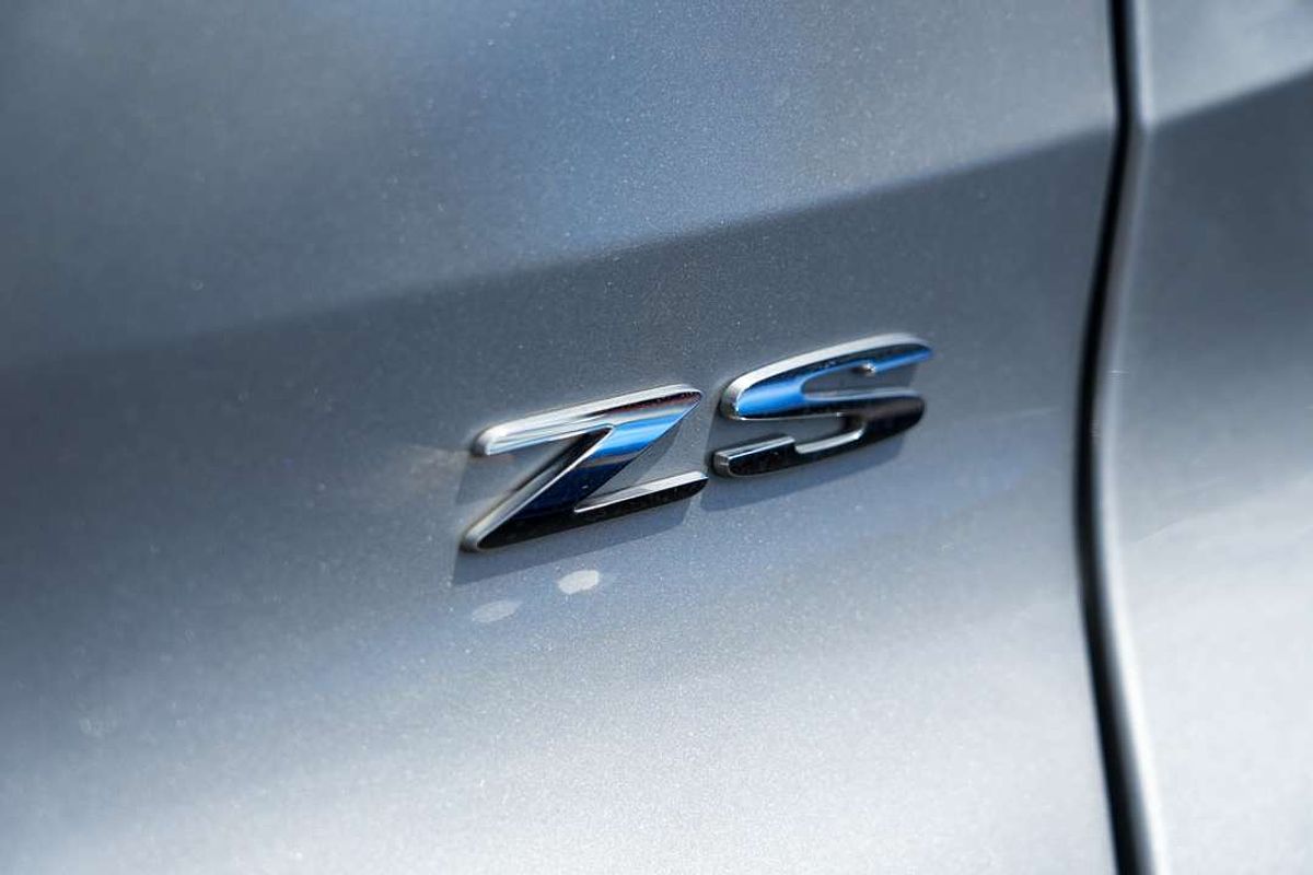 2021 MG ZST Essence