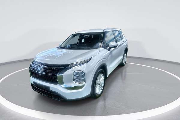 2023 Mitsubishi Outlander ES ZM